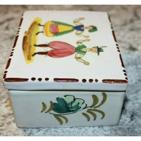 Vintage Hand Painted Trinket Box Dutch Couple Ceramic Excellent Cond. - Picture 3 of 9